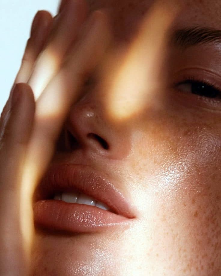 Piel de rostro con luz natural — medicina estética en Spazio, Palermo